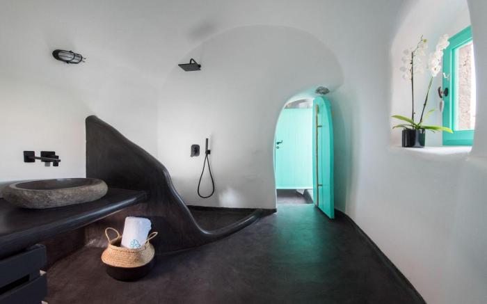 Three Caves - Villa with Private Pool & Sea View