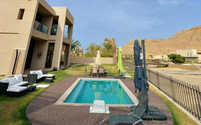valley & mountain view Villa