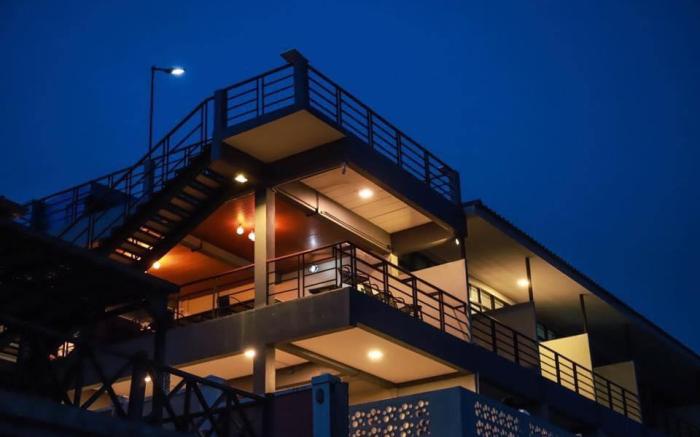 Phala Shore Resort