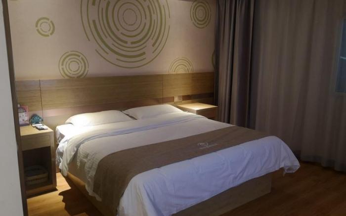 GreenTree Inn Xi'an Xincheng District Raily Station Wukou Metro Station Hotel