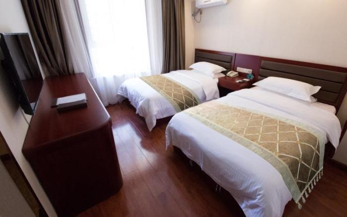 GreenTree Inn Taiyuan East Binhe Road Xiaodian High speed mouth Express Hotel