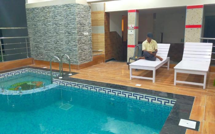 BLUESTONE HOTEL & RESTAURANT