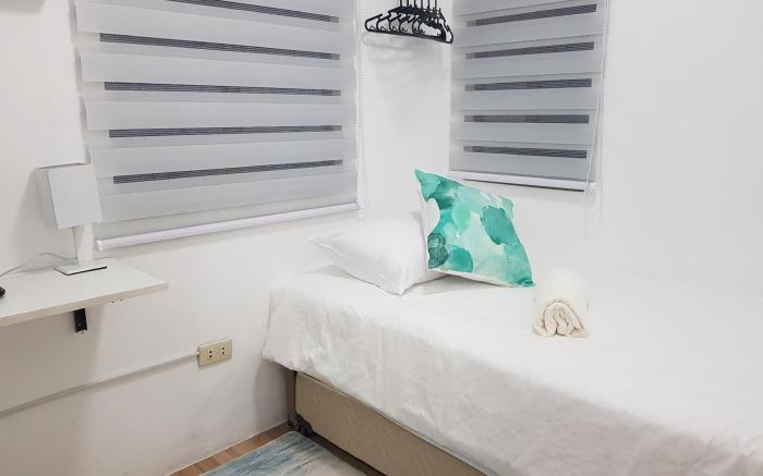Stellka cheerful townhouse near the beach and city