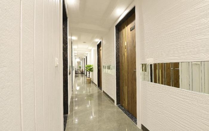 Hotel Avalon Palms Agra