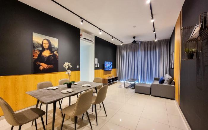 D'Royal Suite 4BR by Nest Home @Bukit Rimau 6pax