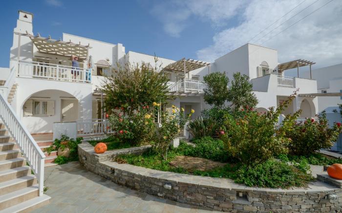 Birikos Hotel and Suites