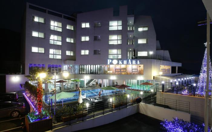 Aquarius resort