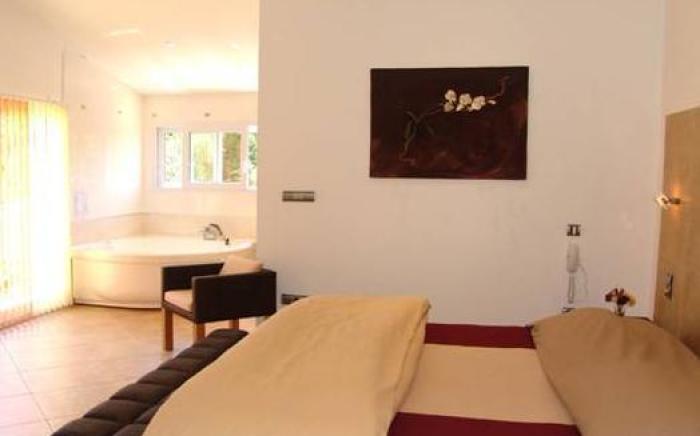 Private Hotel - Adult Only