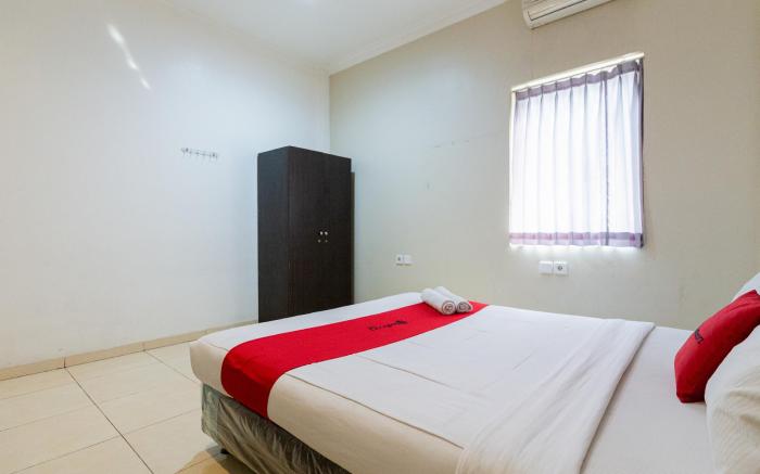 RedDoorz near T1 Juanda Airport