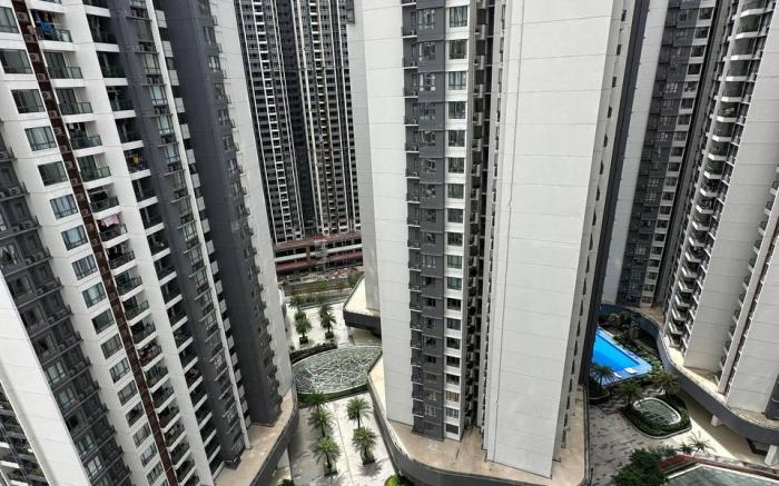 R&F Spacious 2BR unit by ANJU