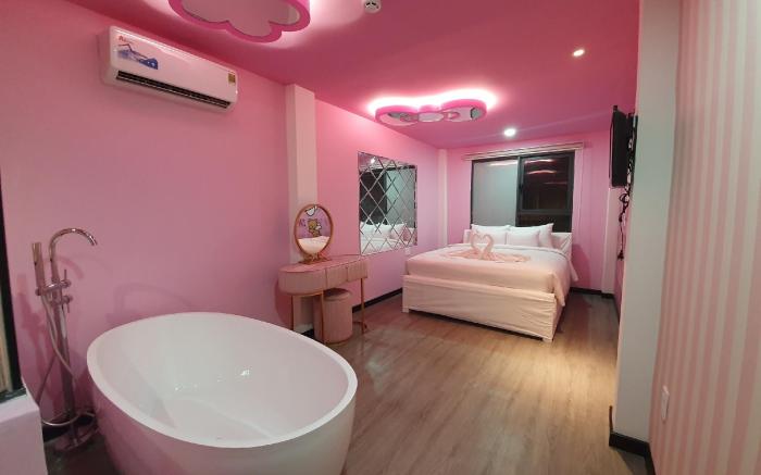 LANGUAGE EXCHANGE HOTEL 3