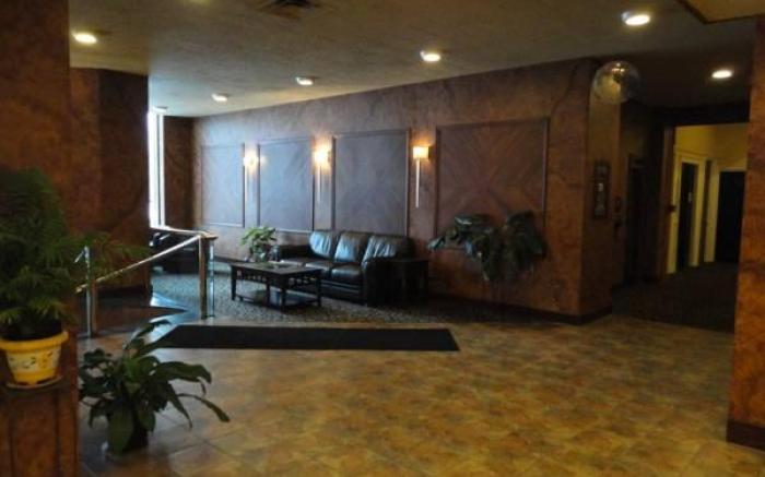 Lenox Hotel and Suites