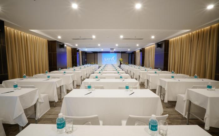 Satya Da Nang Hotel Han Market