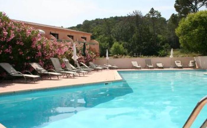 Les Pins Blancs en Provence