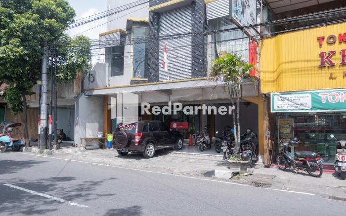 Crown Residence Hotel near Tugu Yogyakarta Mitra RedDoorz