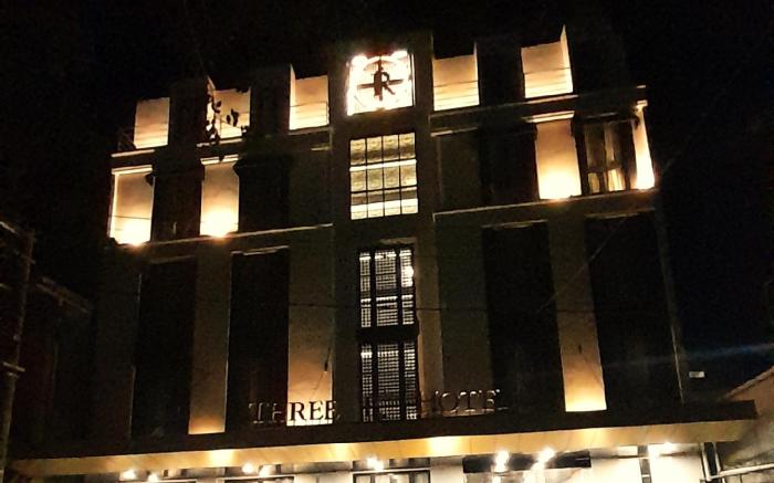 Three R Hotel
