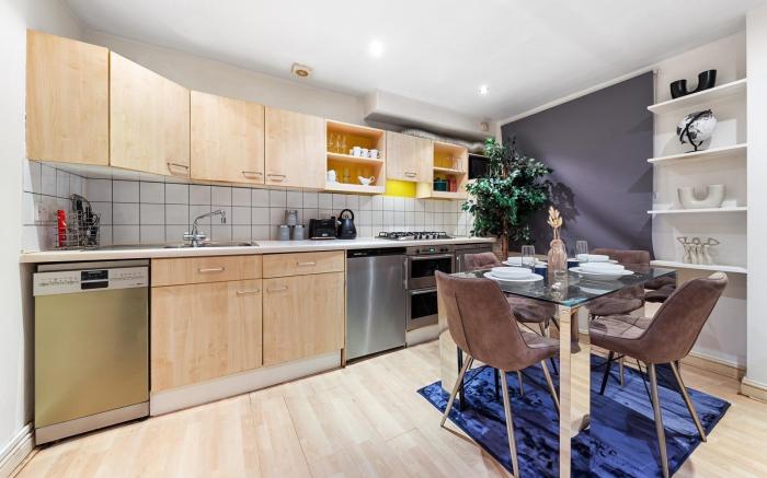 Deluxe Camden Apartment