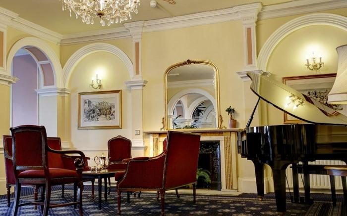 Royal Victoria Hotel