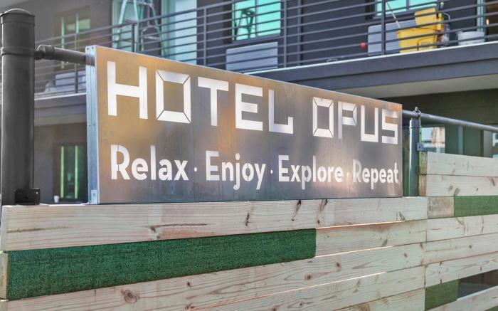 Hotel OPUS Bronx