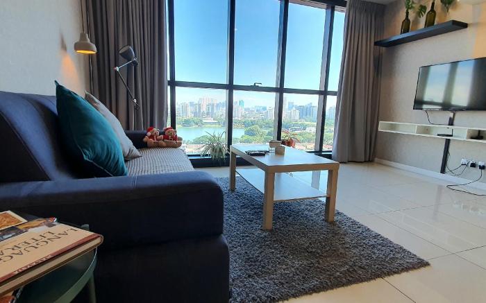 MCity 1 BR designer suite with KLCC lake view