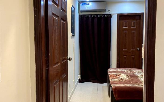 family apartments step away from main markaz