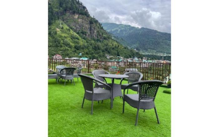 La serene Valley Resort By DLS Hotels 