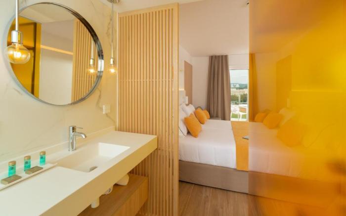 L'Azure Hotel 4* Sup