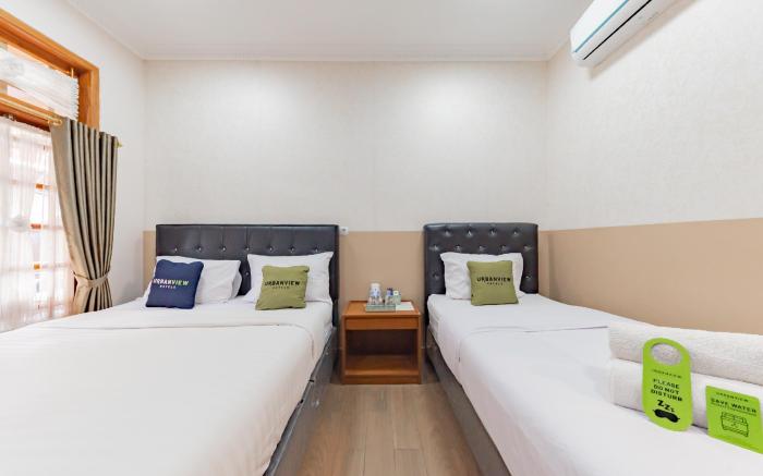 Urbanview Hotel Villa Surya Bandung