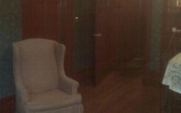 Arundel Mansions Hotel