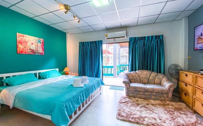 Beach Days Guest House  Cha am Beach 
