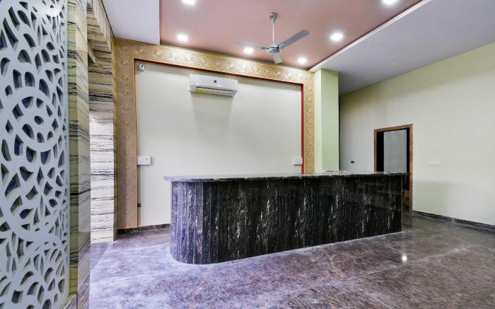 Hotel O Arjun Palace