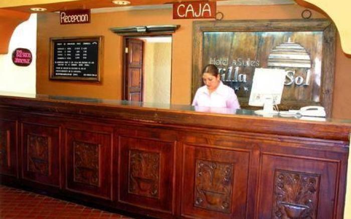 Hotel & Suites Villa del Sol