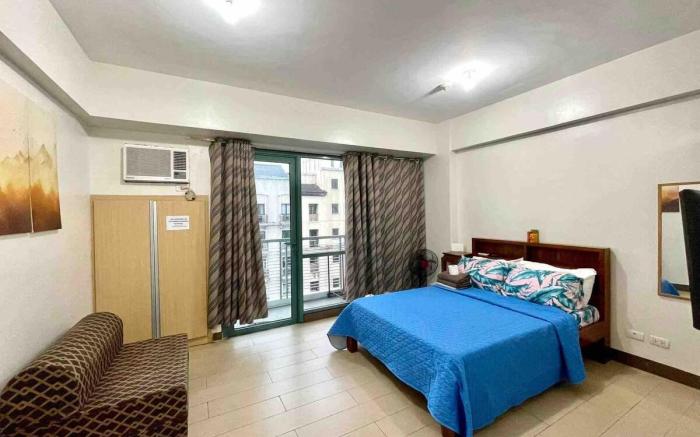 Studio unit infront of terminal 3 w/ stunning view