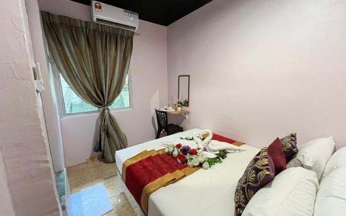 BENTONG HARMONI - QUEEN ROOM- BH6