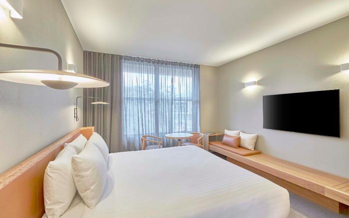 WONIL Hotel Perth - Handwritten Collection
