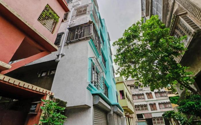 Goroomgo M M Howrah Maidan Homestay Near Howrah Station