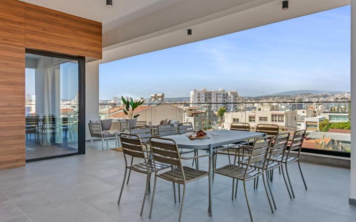 Stunning vacation apartment for up to ten with balcony All yours