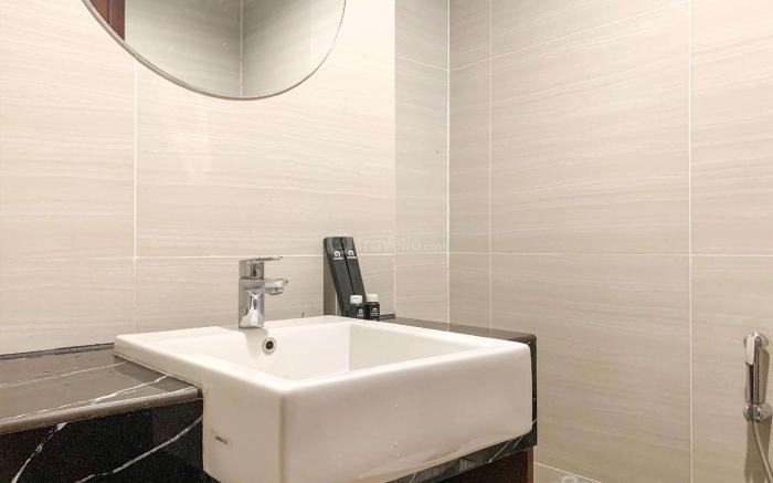 Modern Design Studio at West Vista By Travelio