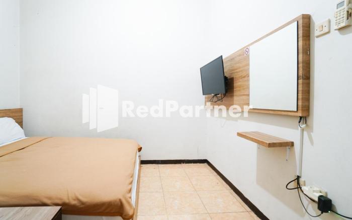 Bright Residence near ITC Mangga Dua Mitra RedDoorz
