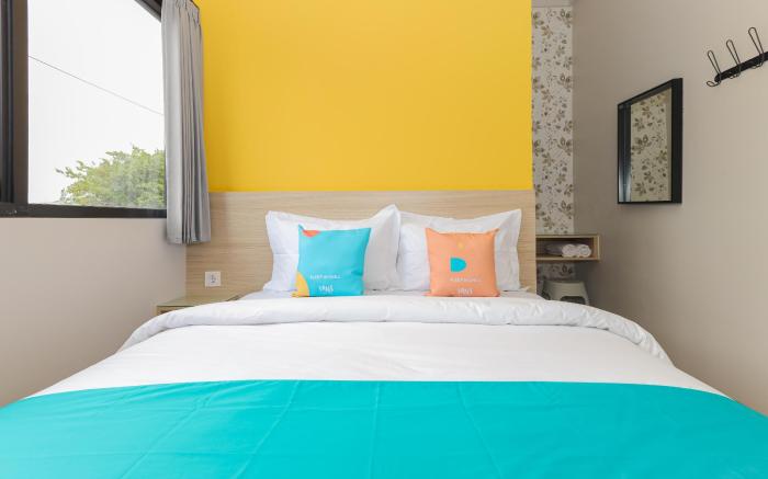 Sans Hotel Clover Ace Surabaya by RedDoorz