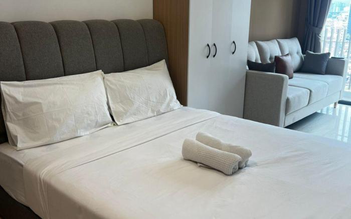 Colony Bedroom Studio with KL View