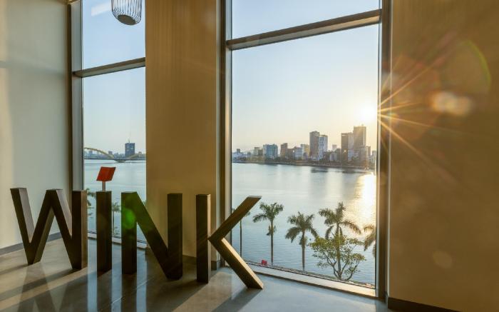 Wink Icon Hotel Danang Riverside - Luxury Suites - 24hrs Stay & Rooftop Pool Bar