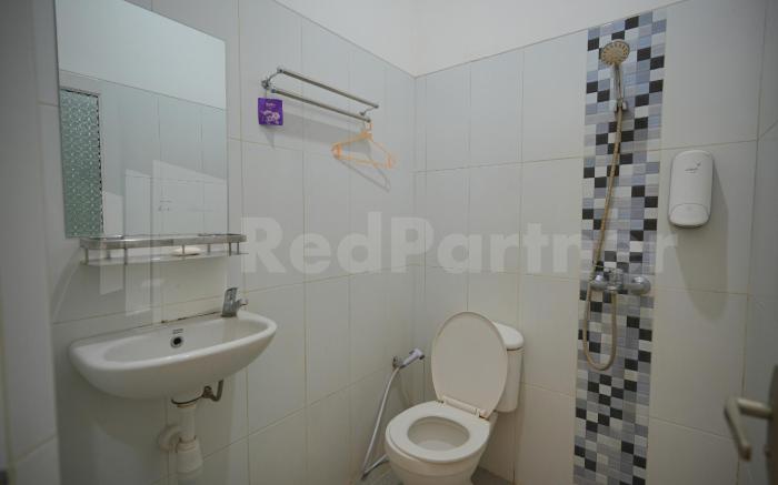 One & Quin Guest House Syariah Mitra RedDoorz