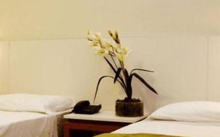 Hotel Lunes