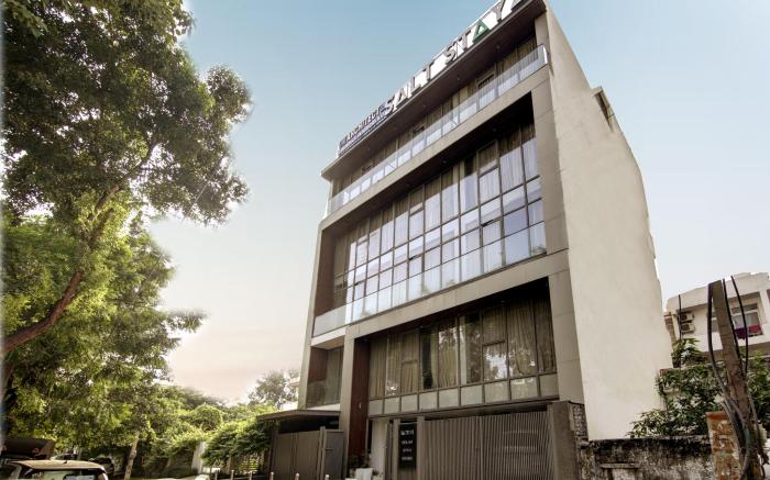 Saltstayz Select - Unitech Cyber Park
