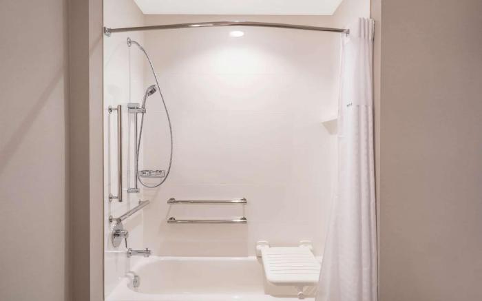 Hampton Inn by Hilton Nashville Airport Century Place