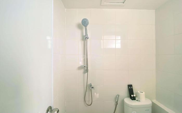 Comfy & Strategic Studio Bassura City By Travelio