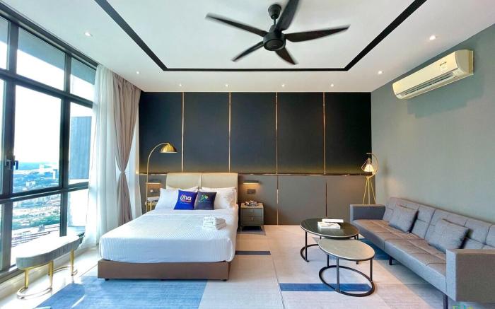 Ukon Suite• Sky 88 @ Studio 2Pax Bathtub near CIQ