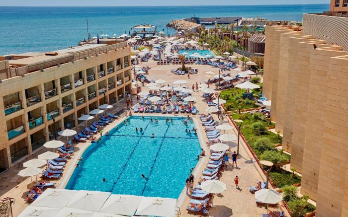 CORAL BEACH HOTEL & RESORT 