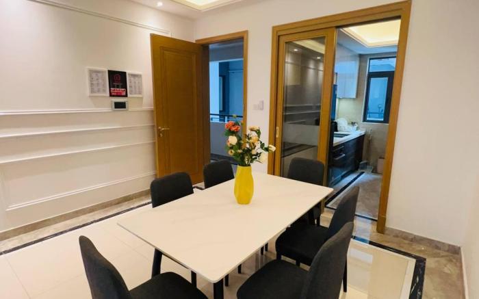 R&F Spacious 3BR unit by ANJU